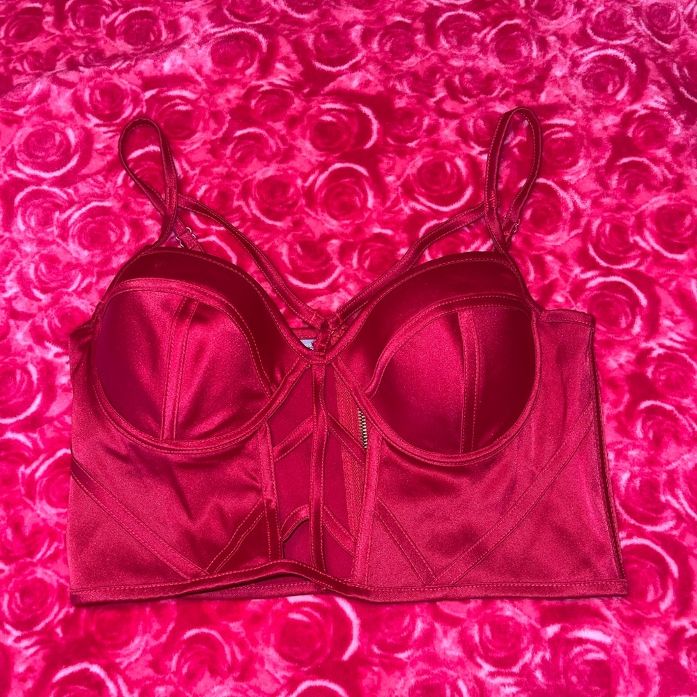 Medium crop top